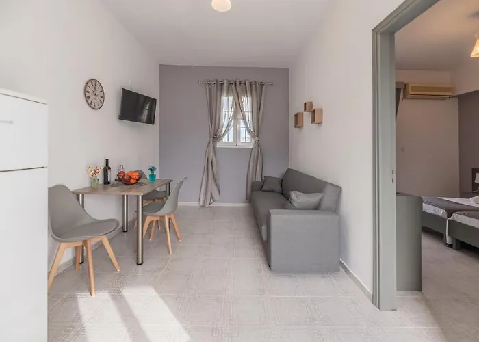 Rhodes Archaggelos Retreat-nest Among Garden Архангелос