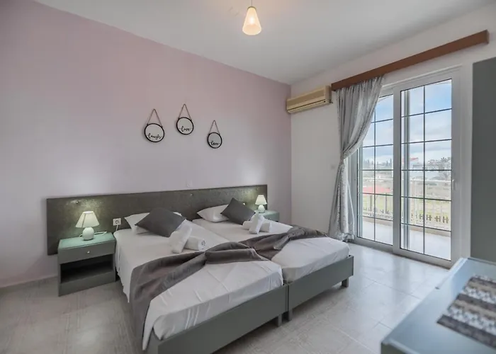 Rhodes Archaggelos Retreat-nest Among Garden Daire