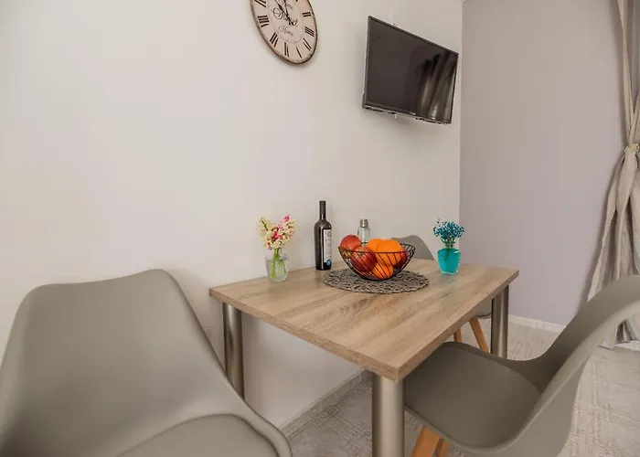 Rhodes Archaggelos Retreat-nest Among Garden