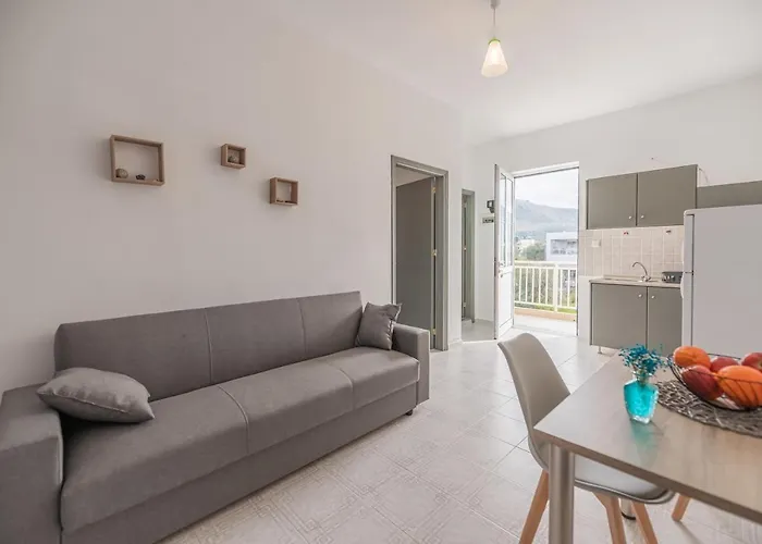 Rhodes Archaggelos Retreat-nest Among Garden * Archangelos (Rhodes)