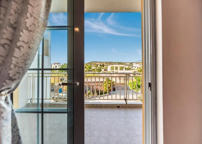 Rhodes Archaggelos Retreat-nest Among Garden * Archangelos (Rhodes)