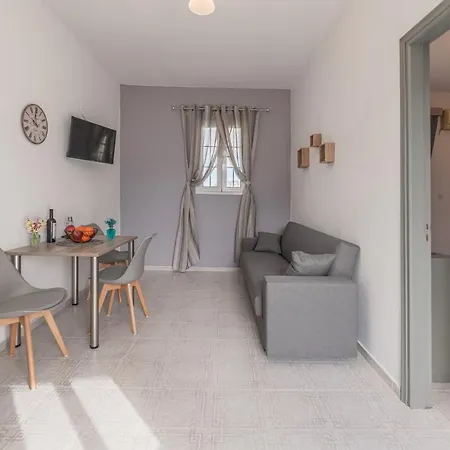 Rhodes Archaggelos Retreat-nest Among Garden Архангелос